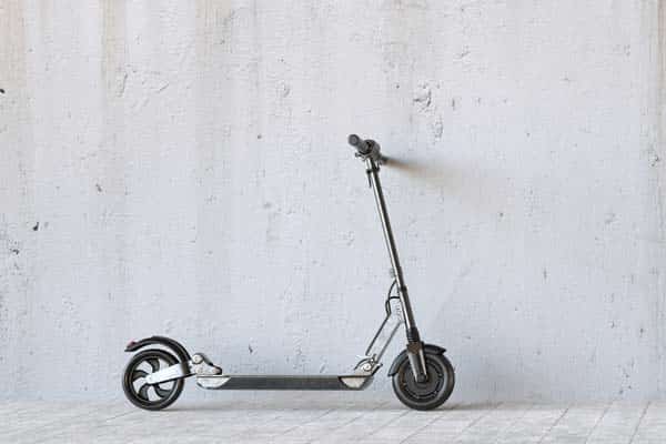 E-scooters: their use, rights of users, pedestrians, other road users and risk of potential injury